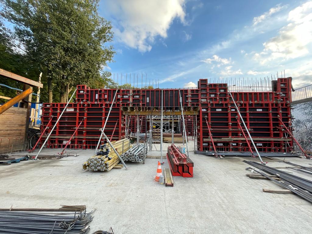 Bau-form BF120 formwork on construction site