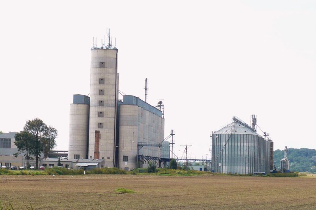 Botanika Farm - production and warehouse.