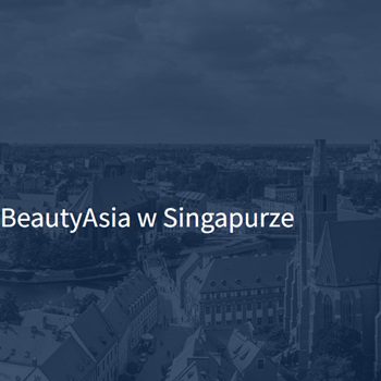 napis BeautyAsia w Sinbapusze na tle rynku Wrocławia