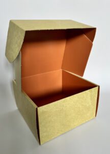 This picture presents an example of the gift packaging. 