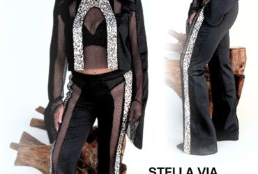 Stalla Via set, a bold set with a top and pants.