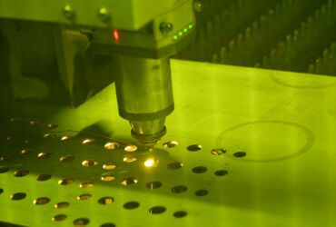 Laser cutting of tubes and profiles