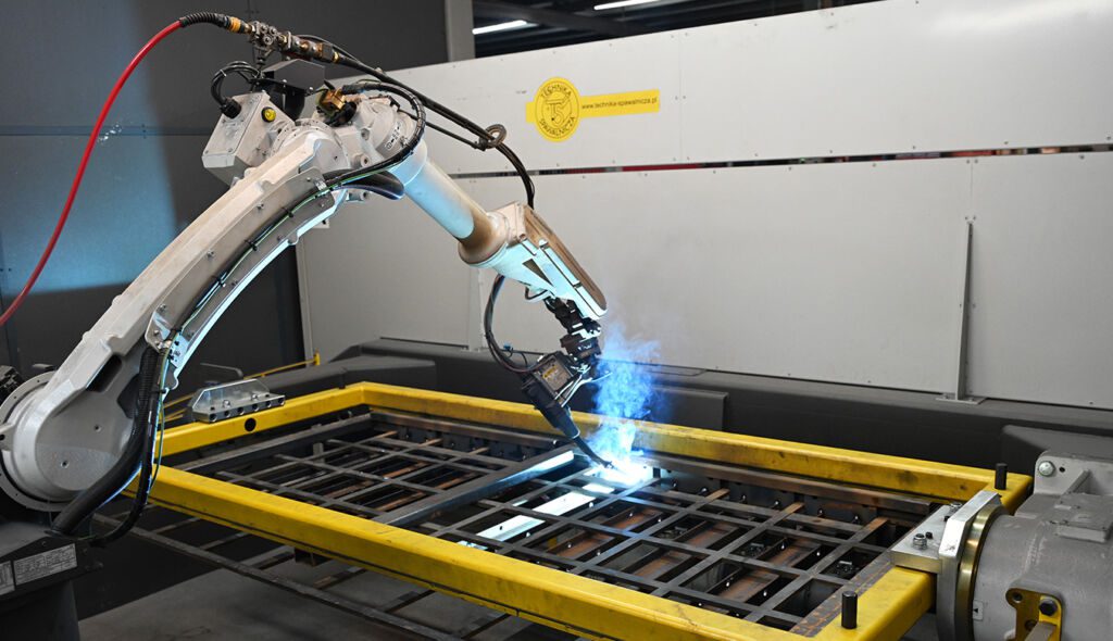 Robotized welding of metal parts