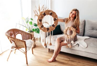 Macrame decoratios - woman company